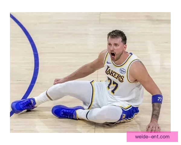 海斯：教练强调与艾顿一起守住禁区 东契奇复出需避免再吃技术犯规